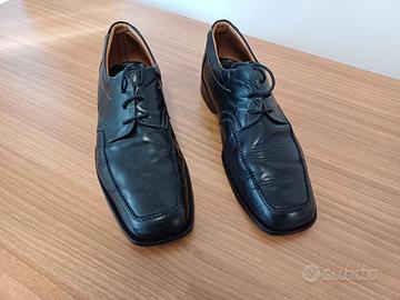 Scarpe nere basse classiche da uomo n.42