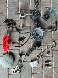 yz 125 pezzi