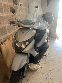 Piaggio Beverly 250