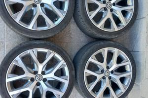 Pneumatici e dischi in lega