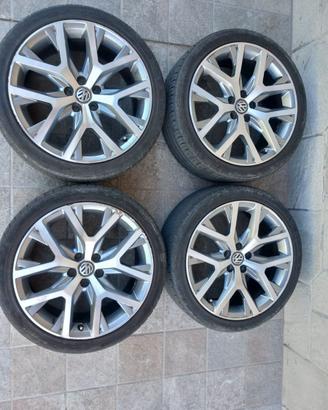 Pneumatici e dischi in lega