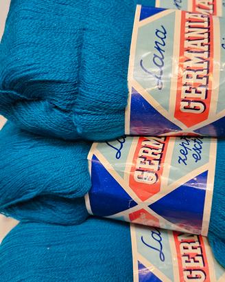 matasse Pura lana vergine in vari colori Lotto 5