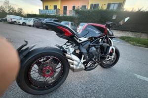 Mv agusta brutale dragster 800 RR