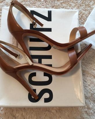 Scarpe con tacco