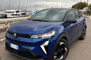 Nuova Captur 2025 Techno Full Hybrid con pack Navi