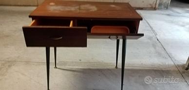 Mobile  macchina da cucire  anni '60