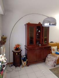 Lampada da salotto in accuaio e base in marmo