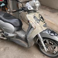 Scooter scarabeo 400