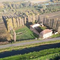 TecnoAzienda: Rustico da ristrutturare con