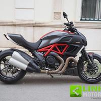 DUCATI Diavel Red Carbon