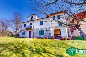 Villa Bifamiliare a Acqui Terme 12 locali