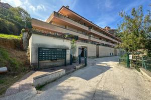 3 LOCALI A MONTE PORZIO CATONE