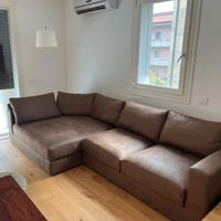 DIVANO ANGOLARE CON PENISOLA  MARRONE