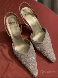 Scarpe con perline e paillettes