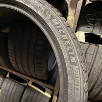 MICHELIN 235/35 R19 -Invernali usati 1 sola stag.