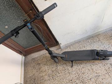 Monopattino NINEBOT MAX G2