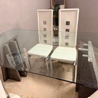 Tavolo da pranzo in vetro