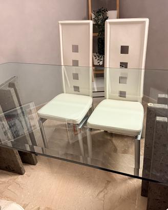 Tavolo da pranzo in vetro