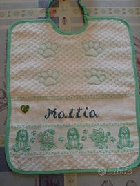 Bavaglini ricamati punto croce