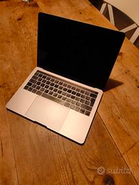 Apple MacBook Pro A1989 16Gb Ram 500Gb SSD