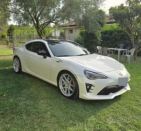 TOYOTA GT86