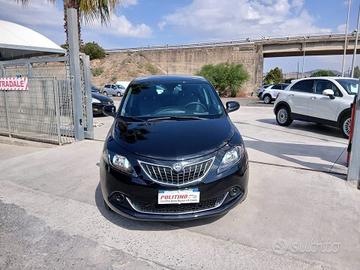 Lancia Ypsilon 1.0 FireFly 5 porte S&S Hybrid Albe