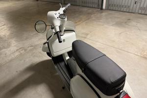 Vespa PX125