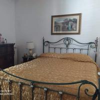 Camera da letto matrimoniale in legno classica 