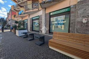 NEGOZIO A FRATTAMAGGIORE