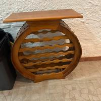 Portabottiglie in legno con piano d’appoggio