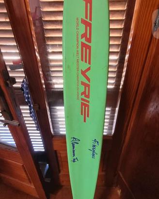 2 Sci acquatici 1 mono sci acqua ,2 sci montagna