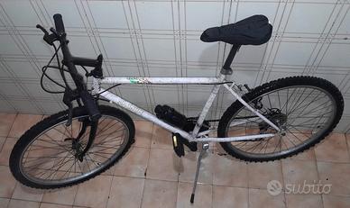 Bici MAGNUM.
Cambio Shimano 3x6.