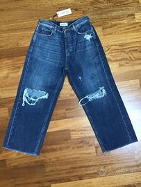 Jeans “strappati” NUOVI
