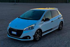 Peugeot 208 1.2 82cv
