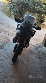 Moto Yamaha Tracer 9 GT nera con pochi km.