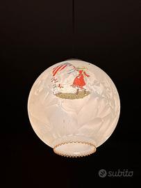 Lampadario vintage a sfera in vetro decorato