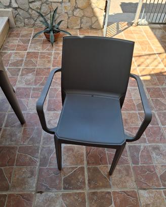 Tavolo e sedie da giardino 