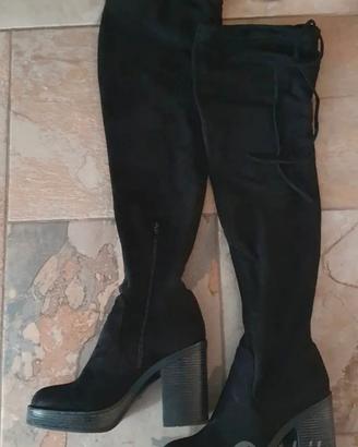 Stivali Bata 37  Scamosciati 