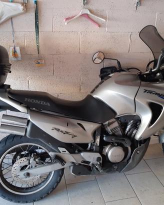 moto Honda transalp 650