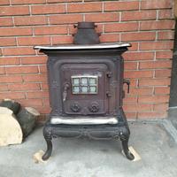 stufa a legna in ghisa