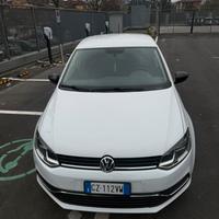 Volkswagen polo 2015
