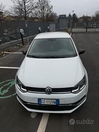 Volkswagen polo 2015