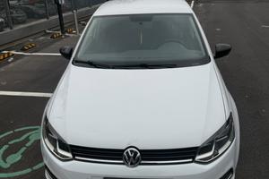 Volkswagen polo 2015