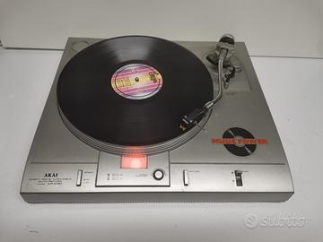 giradischi AKAI mod. AP-D30