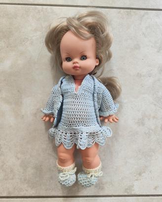 bambola vintage con vestito in lana fatto a mano