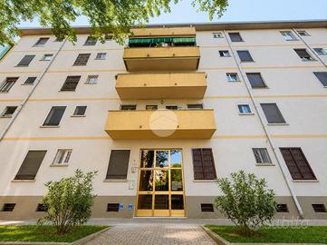 2 LOCALI A MILANO