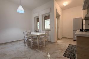 Viale dei Tigli - Camera per studentessa