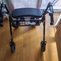 Girello deambulatore