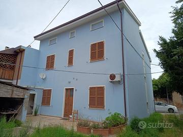 Muraglia casa indipendente 267 mq. con giardino e