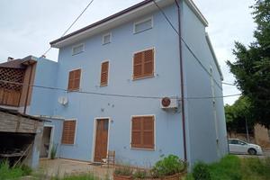 Muraglia casa indipendente 267 mq. con giardino e